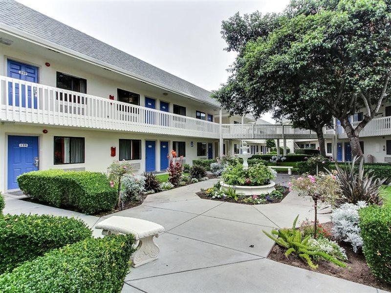 Motel 6-Marina, CA - Monterey Exterior foto