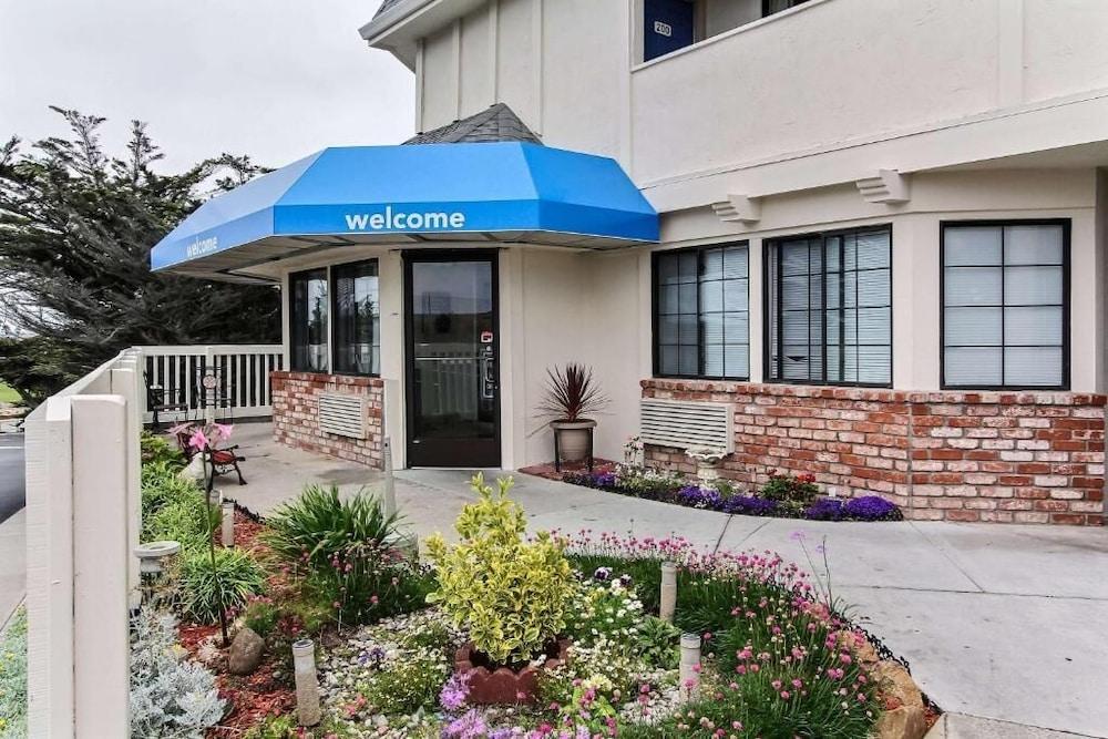 Motel 6-Marina, CA - Monterey Exterior foto