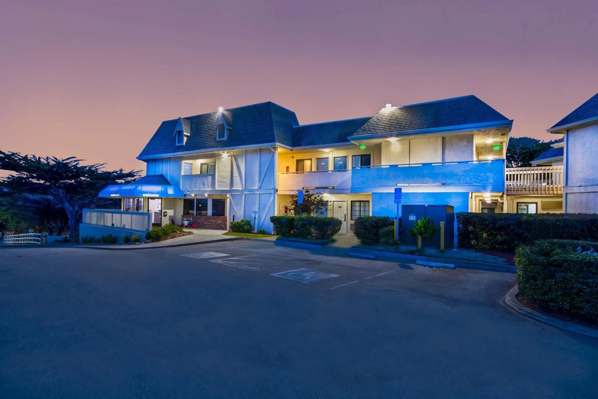 Motel 6-Marina, CA - Monterey Exterior foto